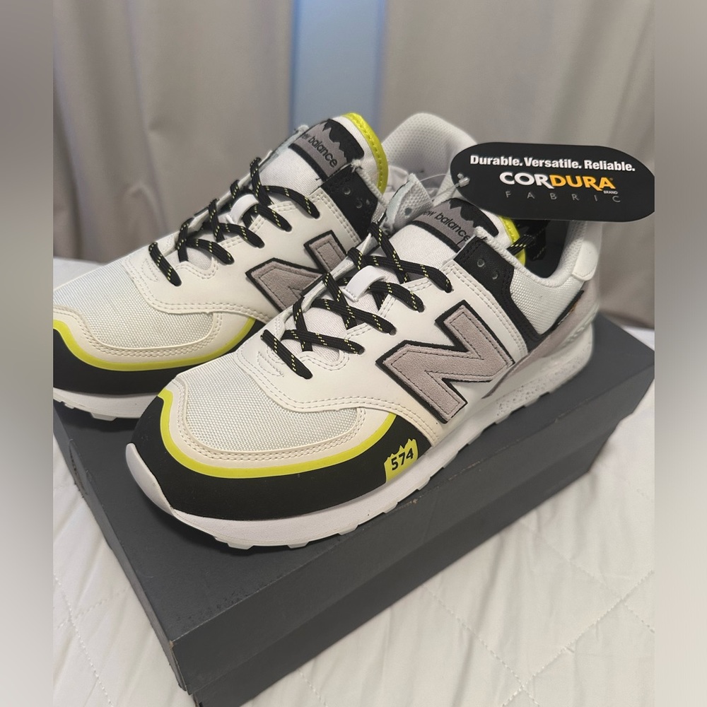 Brand new Men’s New Balance 574